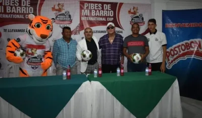 Directivos del torneo Pibes de mi barrio. 