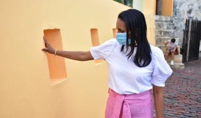 La ministra de Cultura, Angélica Mayolo, en el Fuerte de San Sebastián del Pastelillo.
