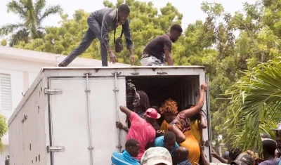 Imagen de los saqueos a camiones.