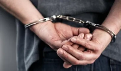 El hombre estará en la cárcel por el crimen de su hermano. 