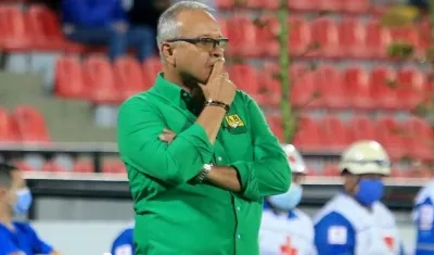 Óscar Upegui, extécnico del Atlético Bucaramanga. 