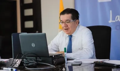 El Ministro de Salud, Fernando Ruiz.