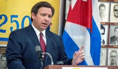 Gobernador de Florida (EE.UU.), Ron DeSantis. 