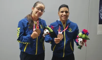 Laura González y Carlos Daniel Serrano, medallistas de bronce.