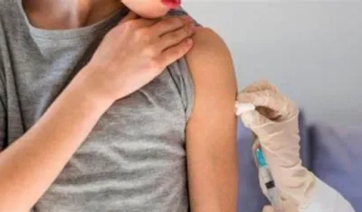  Minsalud hace un llamado para que los padres incentiven y apoyen la vacunación contra el Covid-19 en sus hijos. 