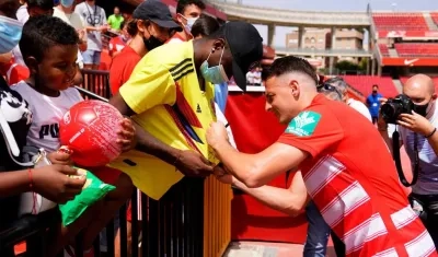 Santiago Arias, lateral colombiano del Granada. 