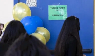 Niños entran a un colegio estadounidense, en una fotografía de archivo. 