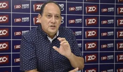 Vicealmirante Juan Manuel Soltau durante su visita a Zona Cero.