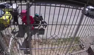 Momento del atraco en el barrio El Por Fin. 