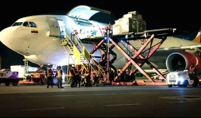 Nuevo lote de vacunas para Colombia.