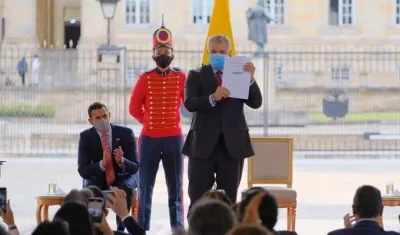 Presidente Iván Duque Márquez sancionó este martes la Ley de Inversión Social. 