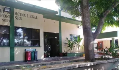 El cuerpo de la víctima fue llevado a Medicina Legal. 