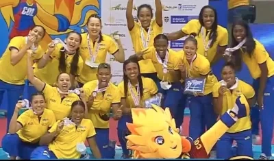 Jugadoras colombianas celebrando la clasificación.