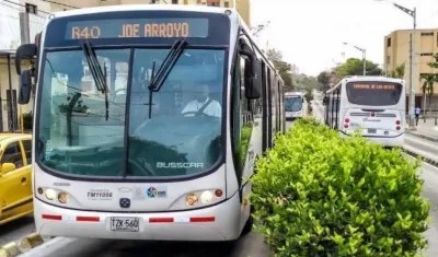 Articulados de Transmetro. 