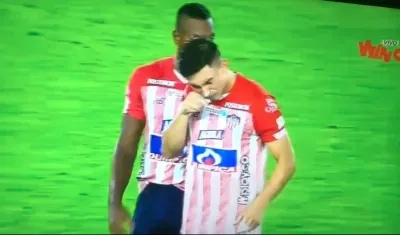 Fabián Ángel en plena inhalación.