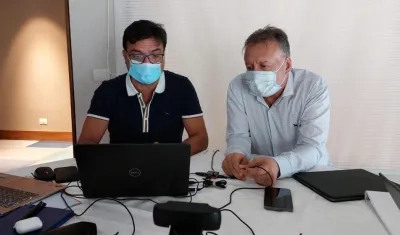 Gerson Bermont, director de Promoción; y Luis Moscoso, viceministro de Salud. 