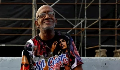 El cantante Roberto Roena.