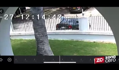 Momento del robo del vehículo en el barrio El Prado. 