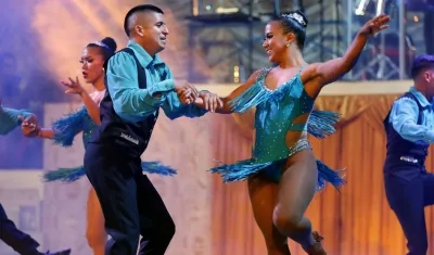 Bailarines de Delirio.