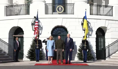 El presidente de Estados Unidos, Joe Biden, y la primera dama, Jill Biden, recibieron al mandatario de Ucrania, Volodímir Zelenski.