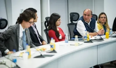 Defensor del Pueblo en la Mesa Nacional Multipartidista de Jóvenes