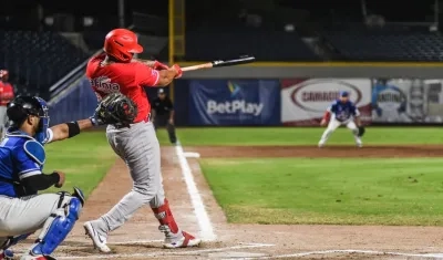 El jonrón solitario de Ronaldo Hernández en el segundo inning.