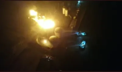 Así se ve el incendio desde el aire. 