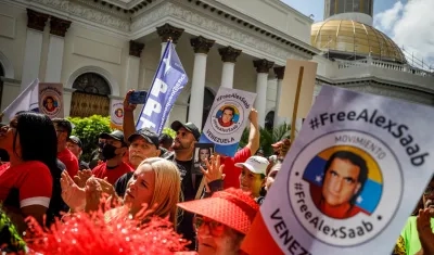 Un grupo de personas participan en una concentración en apoyo a Alex Saab, en Caracas (Venezuela), en una fotografía de archivo.