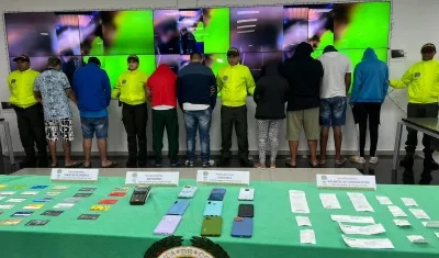 Los ocho capturados en Cartagena.