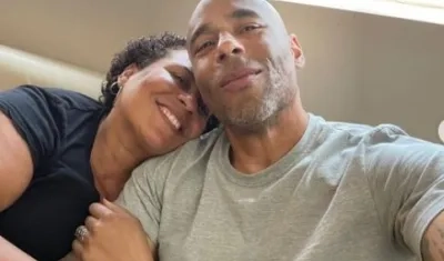 Edinho y sui hermana Kely do Nascimiento en el hospital Albert Einstein