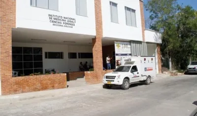 Los tres hombres asesinados fueron llevados a Medicina Legal, en Cartagena. 