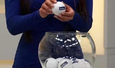 Sorteo de una de las competencias de la Dimayor. 