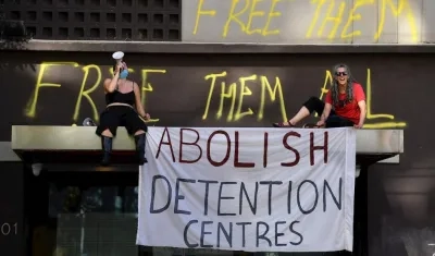 El tenista fue trasladado a un hotel para solicitantes de asilo en Melbourne.