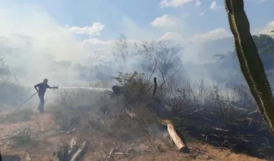 Incendios son en Albania, Barrancas, El Molino, Fonseca, Hatonuevo, Maicao, Riohacha, San Juan del Cesar, Uribia, Urumita y Villanueva.