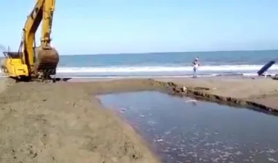 Trabajos que se venían realizando con la retroexcavadora.