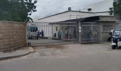 El herido fue llevado a la Clínica Adelita de Char. 