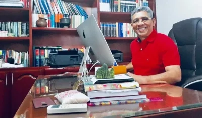 Donaldo Antonio Duica Granados, magíster en Derecho..