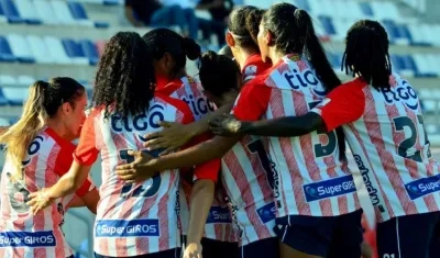 Jugadoras de las 'Tiburonas' de Junior. 