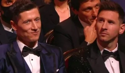 Robert Lewandowski y Lionel Messi son los grandes favoritos al premio. 