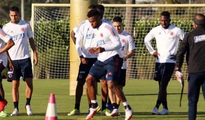 Miguel Ángel Borja sería titular. 