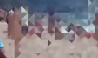 La mujer desnuda en Taganga.