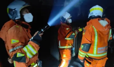 El incendio fue controlado por Bomberos.