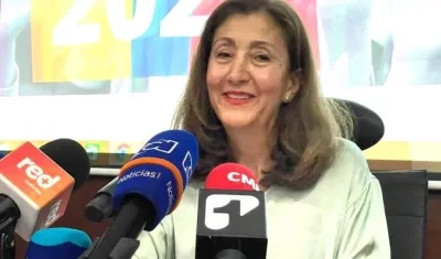 Ingrid Betancourt anunciando su precandidatura presidencial.