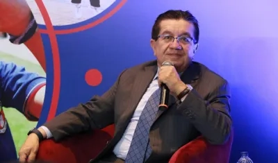 El ministro de Salud, Fernando Ruiz.