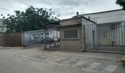 Ambos heridos reciben atención médica en la Clínica Adela de Char de Soledad. 