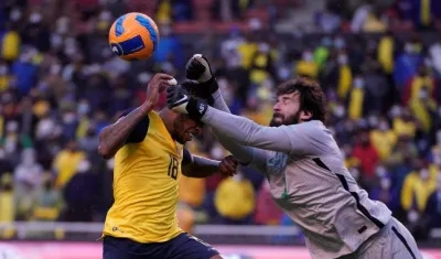 Acción entre Ayrton Preciado y Alisson. 