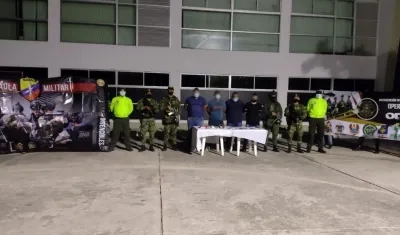 Varios de los capturados en los operativos. 