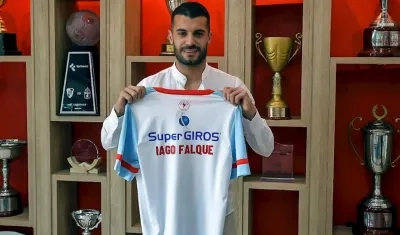 El futbolista español Iago Falque.
