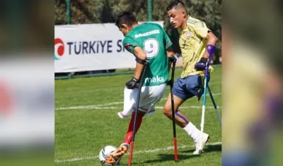 Jugadores de Colombia y México. 