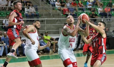 Jonathan Rodríguez, en acción del partido. 